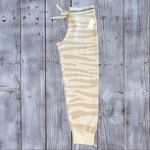Splendid neutral zebra joggers. NWT - Picture 3 of 6